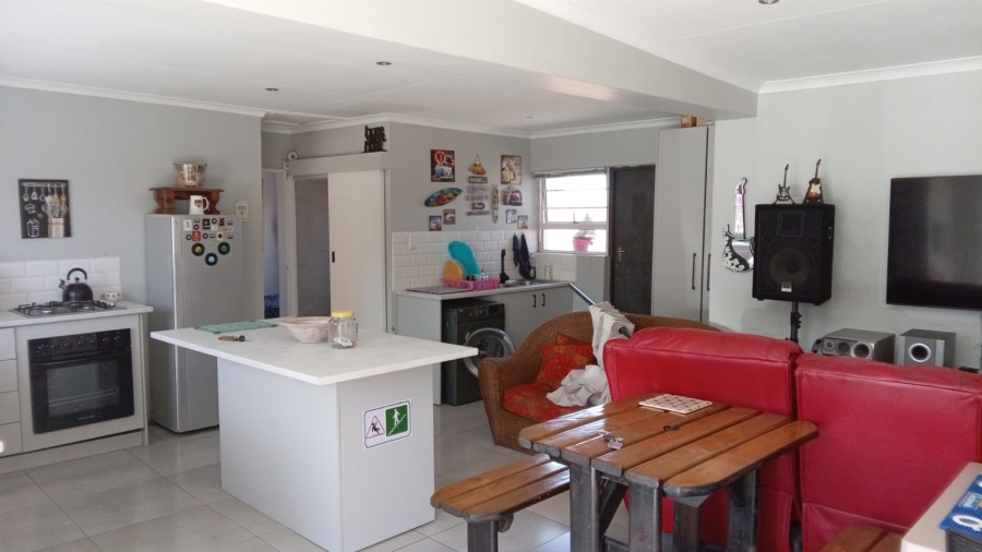 To Let 2 Bedroom Property for Rent in Charlo Eastern Cape